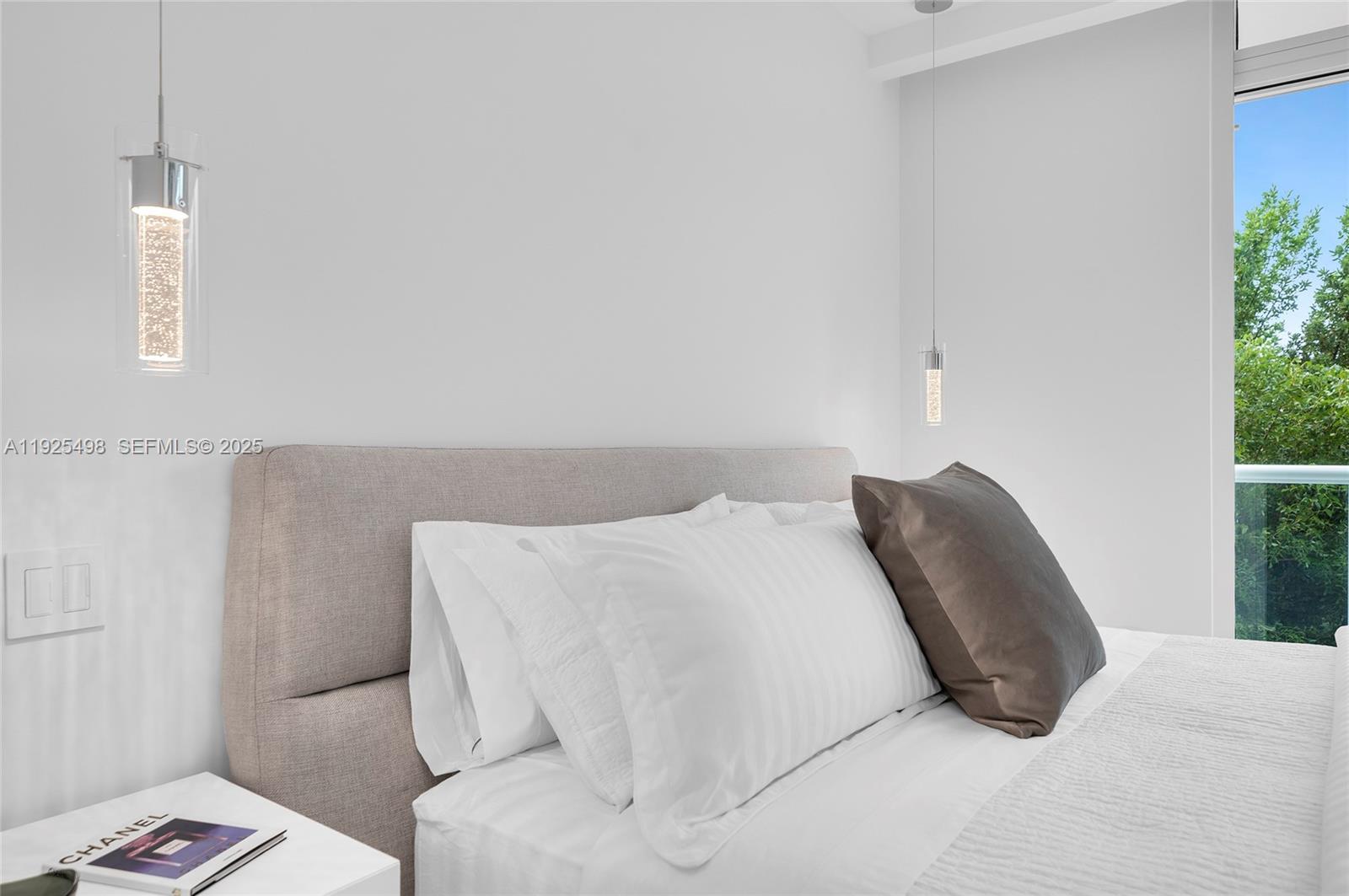 CONTINUUM ON SOUTH BEACH - Residential