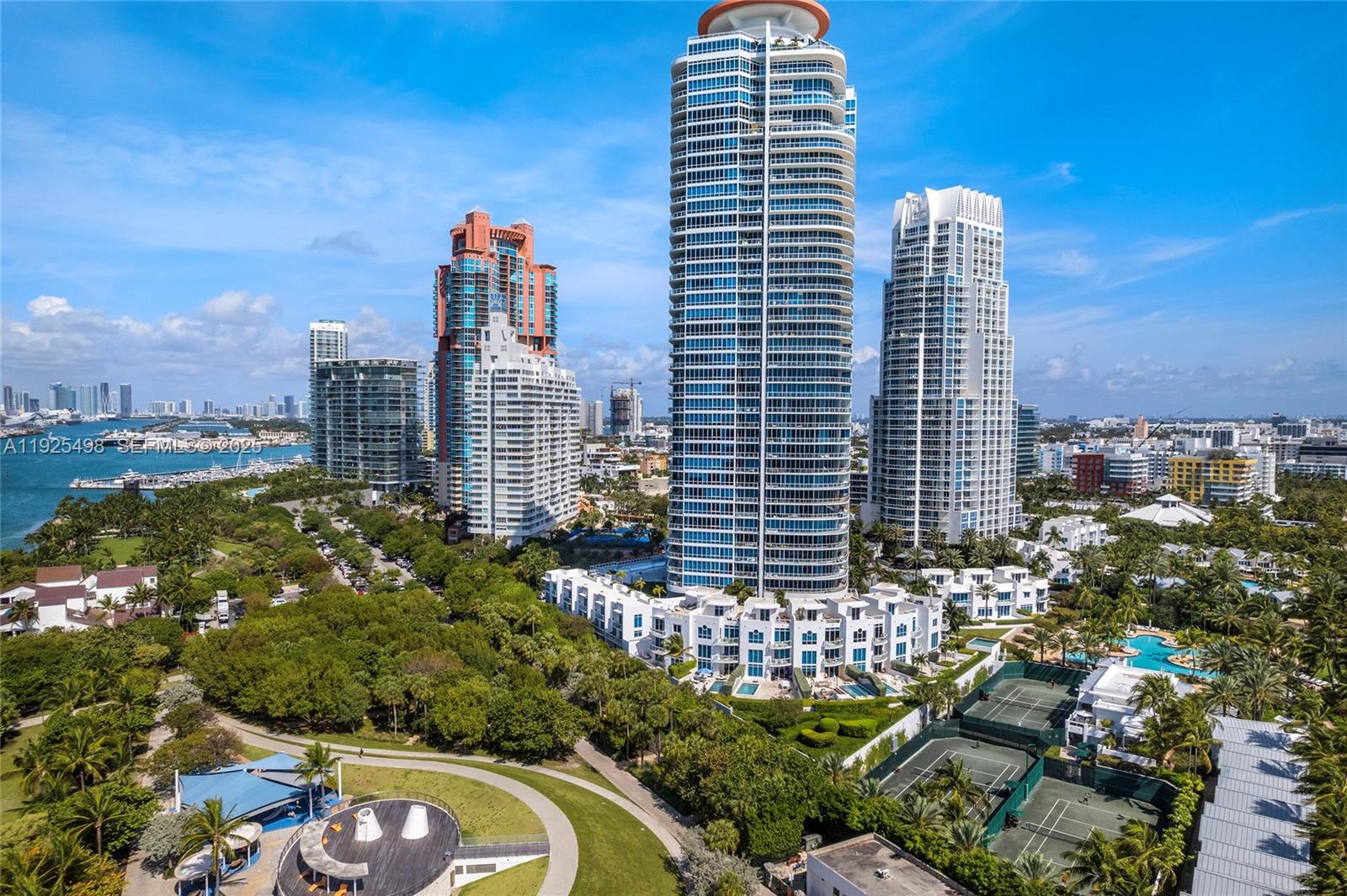 CONTINUUM ON SOUTH BEACH - Residential