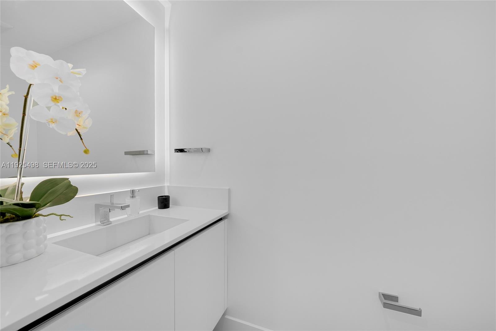 CONTINUUM ON SOUTH BEACH - Residential