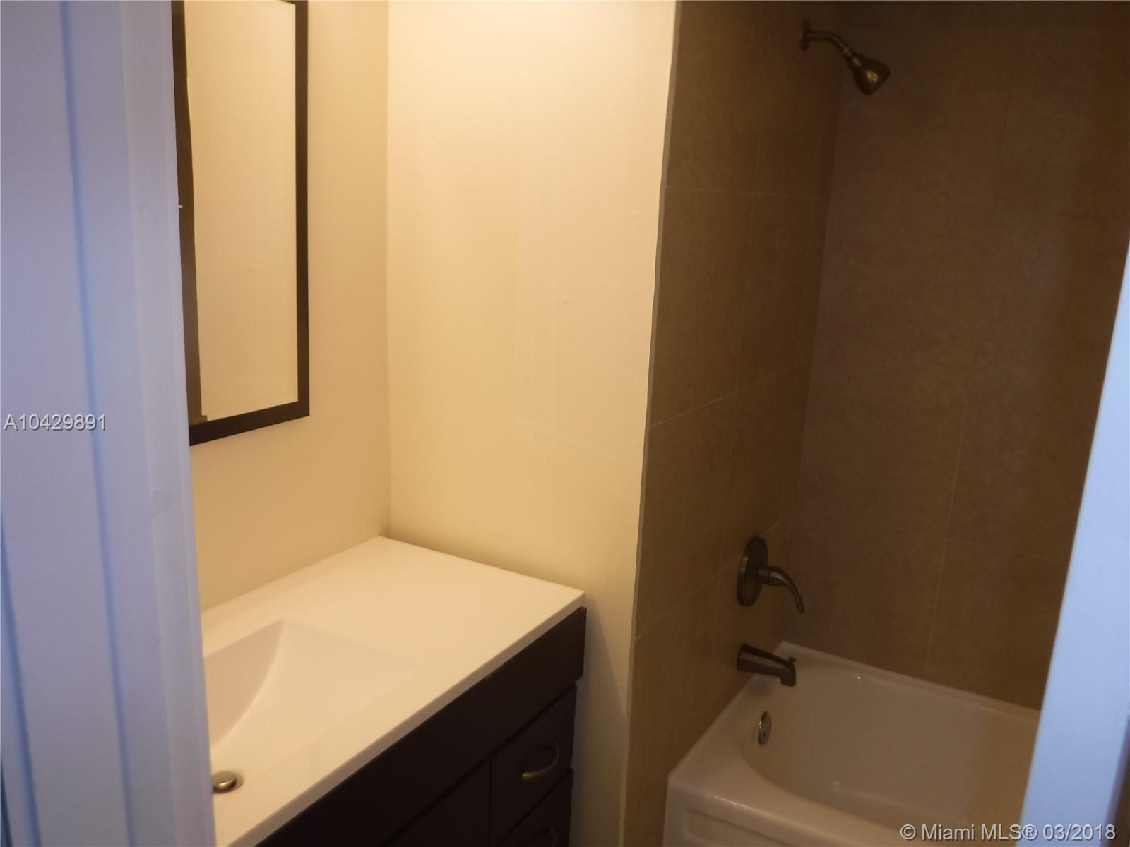 27-49-42 N 200 OF S1/2 OF - Residential Lease