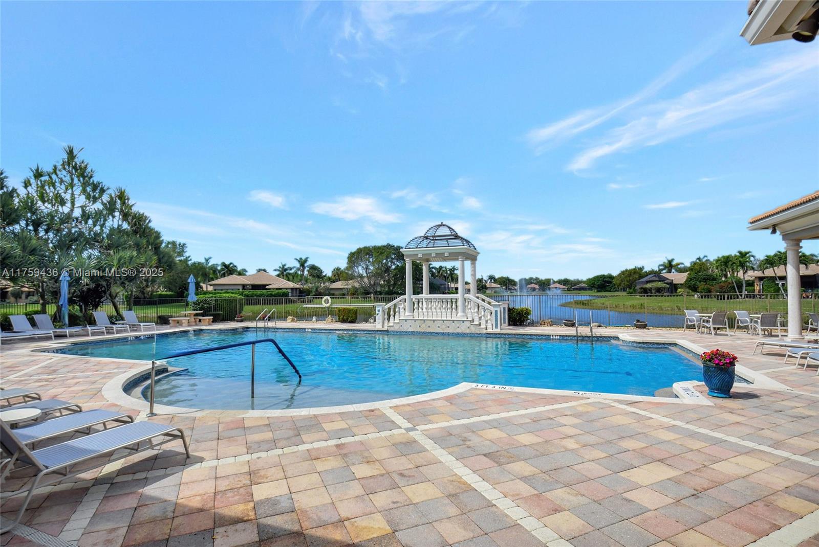 TIVOLI RESERVE - Residential