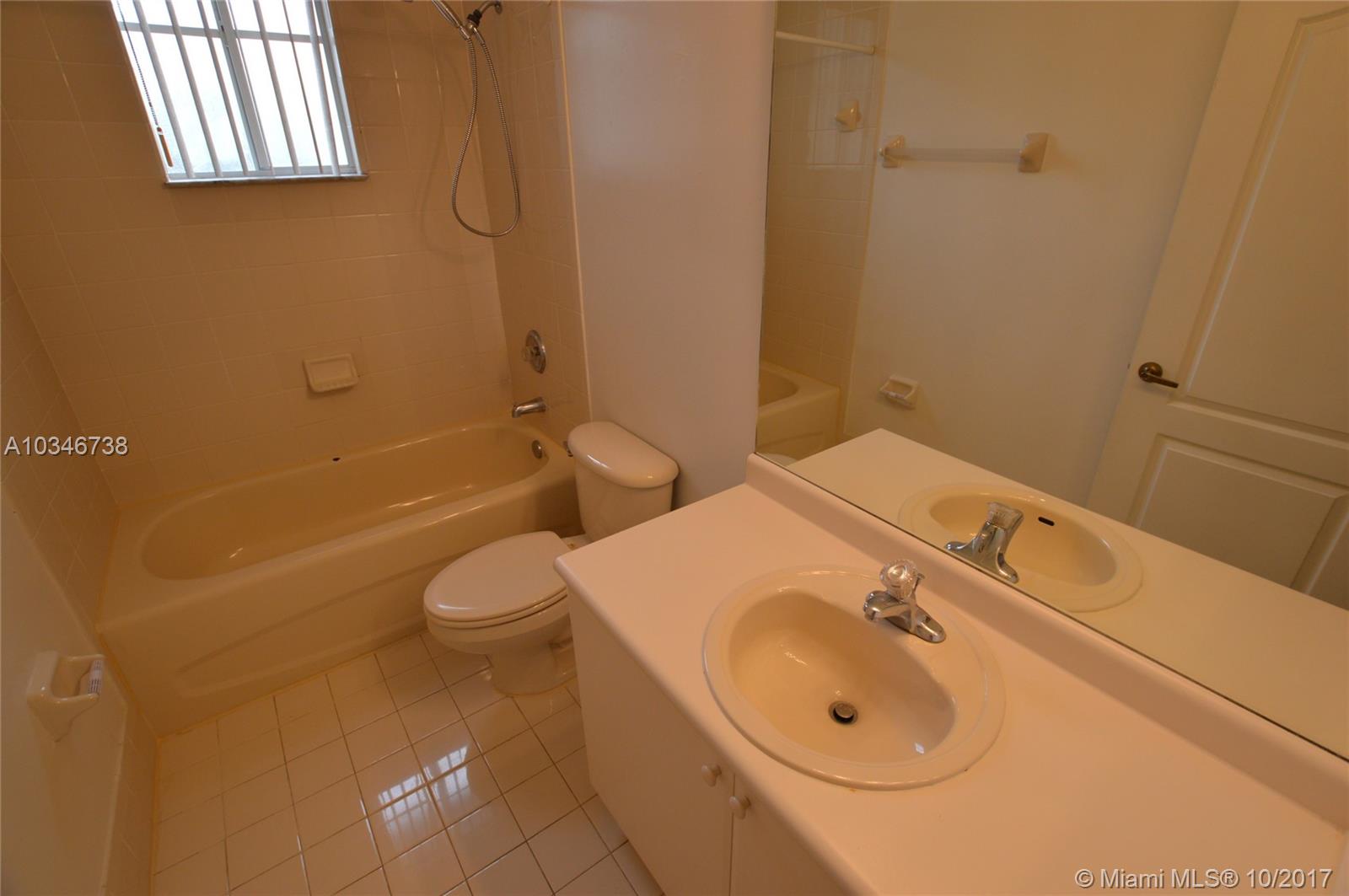 SHOMA HOMES AT COUNTRY CL - Residential Lease