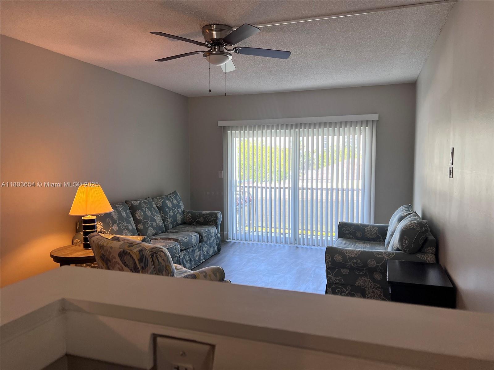 LADO DEL RIO CONDO - Residential