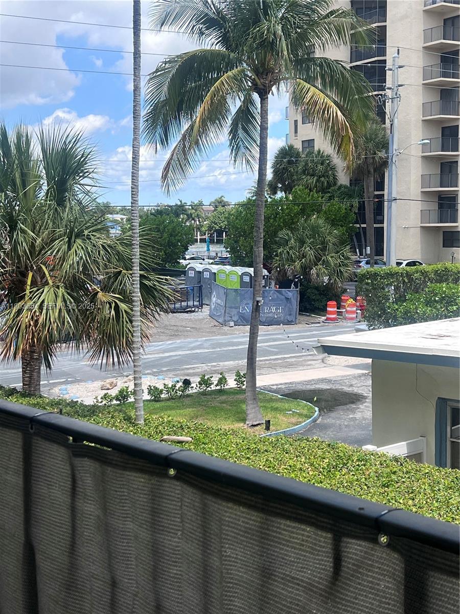 LADO DEL RIO CONDO - Residential