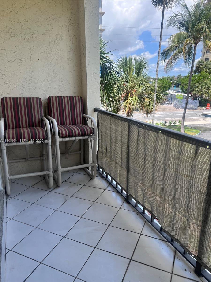 LADO DEL RIO CONDO - Residential