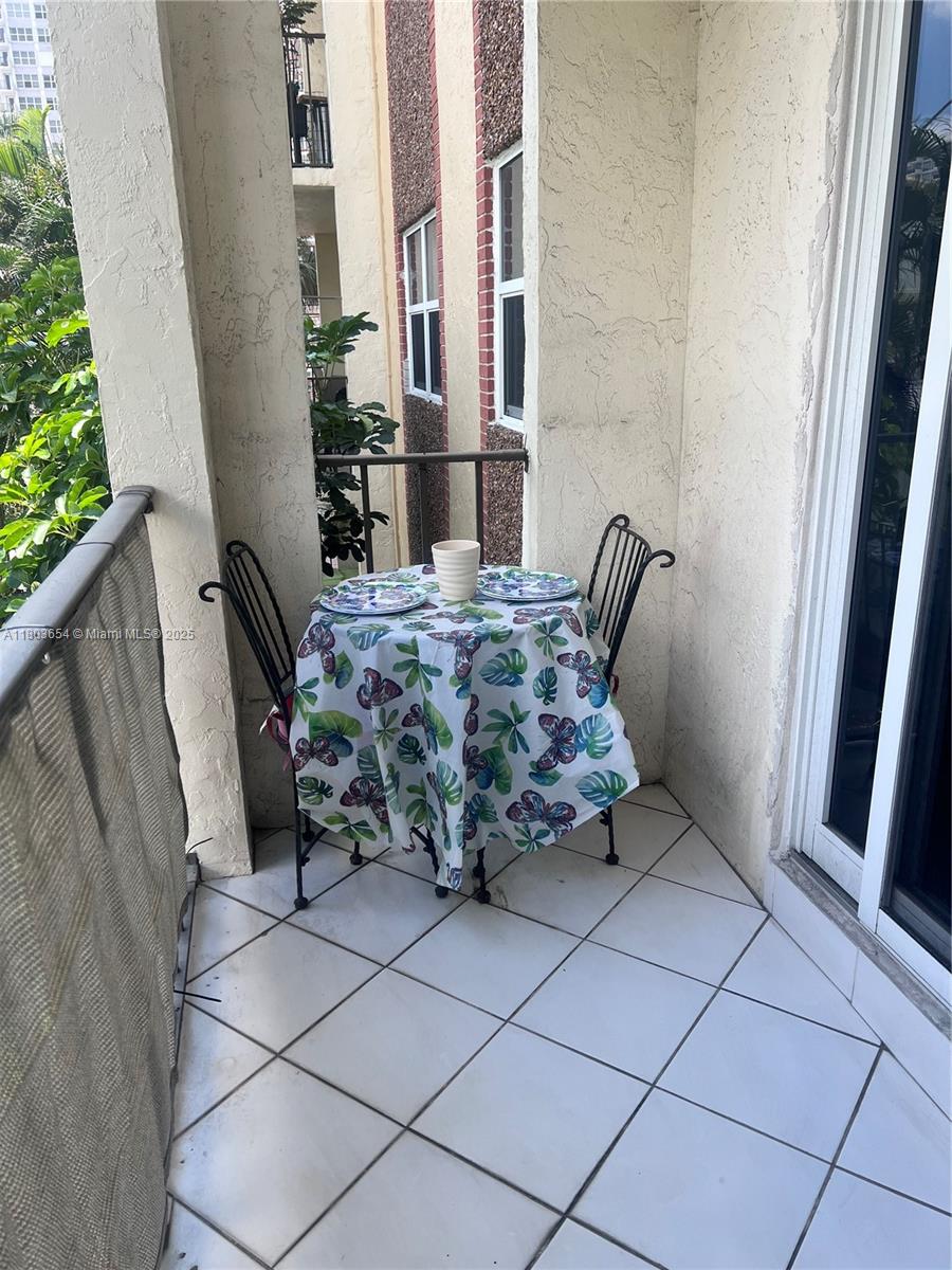 LADO DEL RIO CONDO - Residential