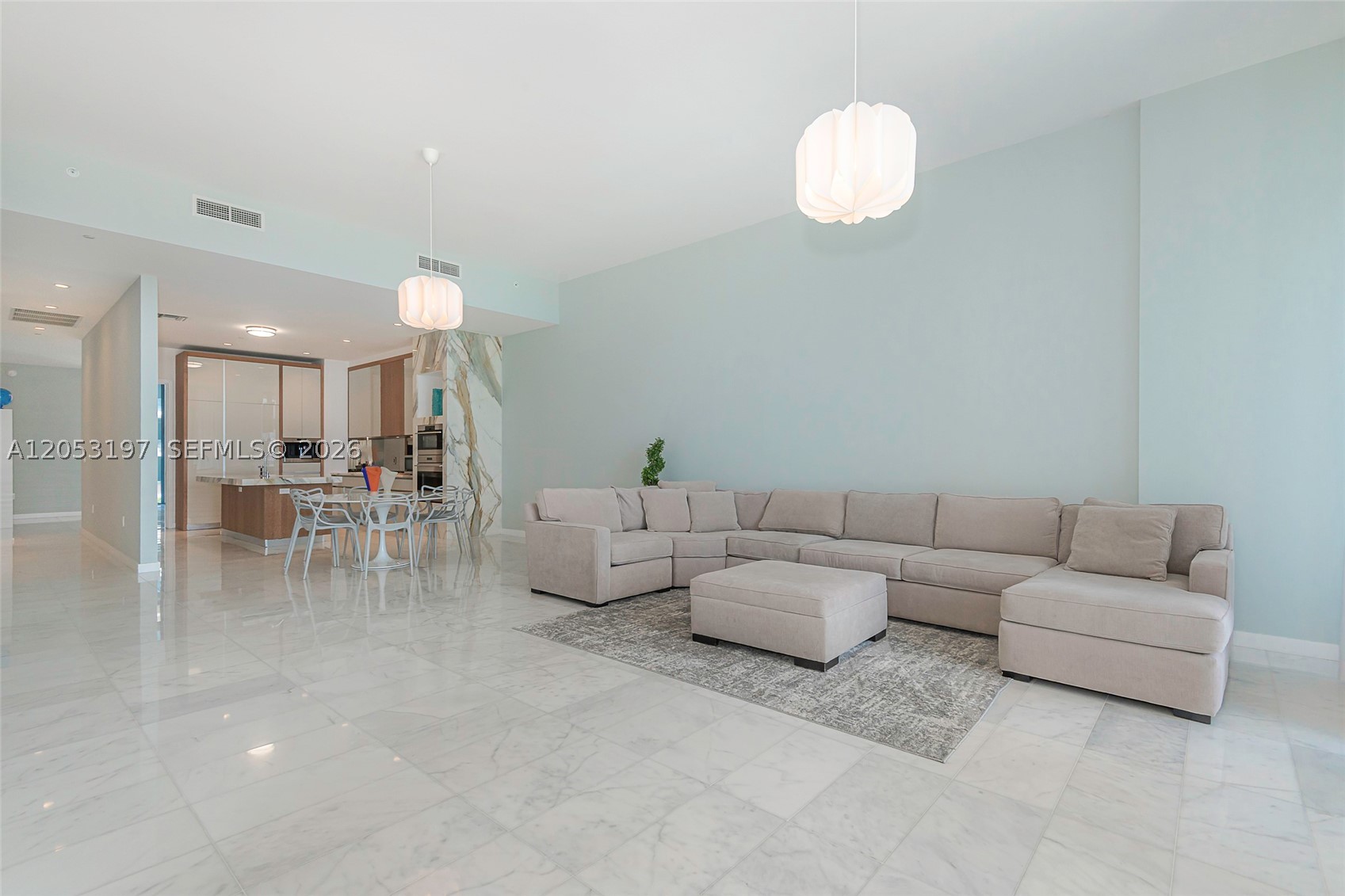 2821 S Bayshore Dr 7B