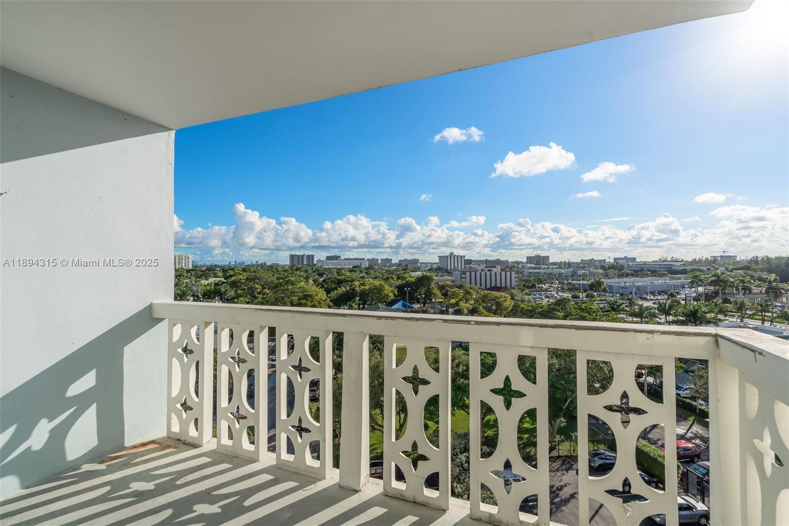 KEYSTONE HARBOR CLUB COND - Residential