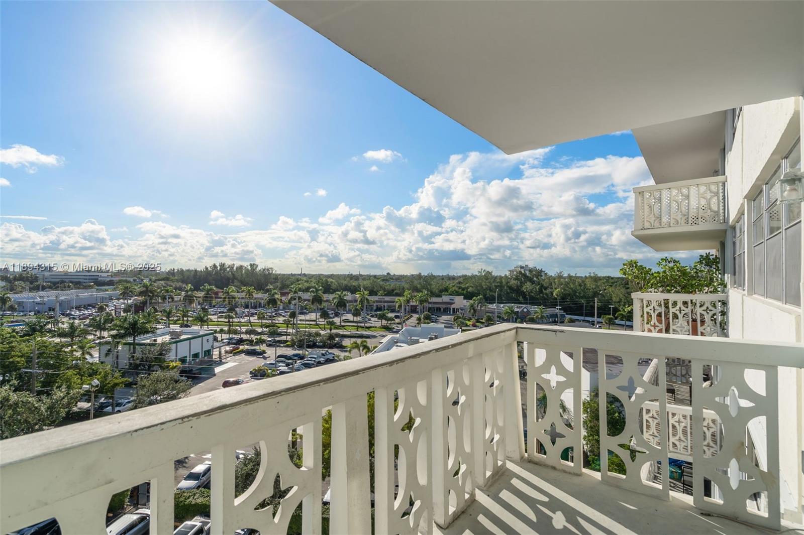 KEYSTONE HARBOR CLUB COND - Residential