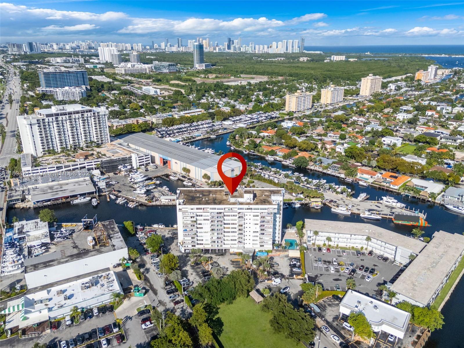 KEYSTONE HARBOR CLUB COND - Residential