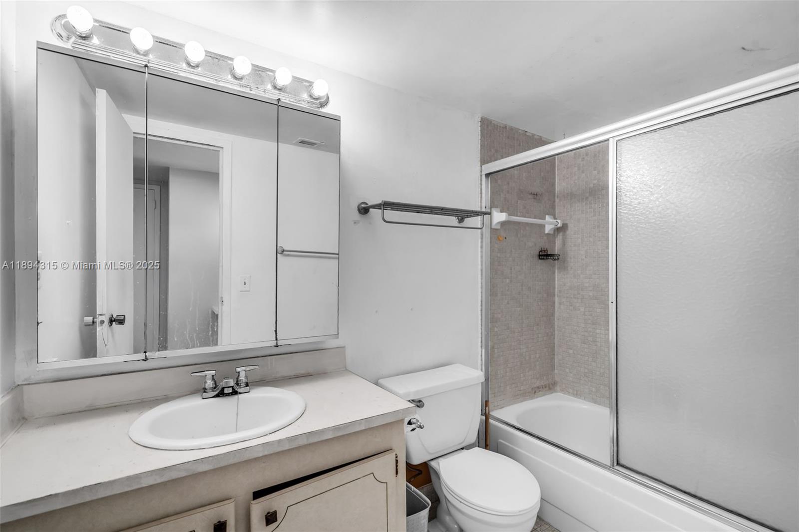 KEYSTONE HARBOR CLUB COND - Residential