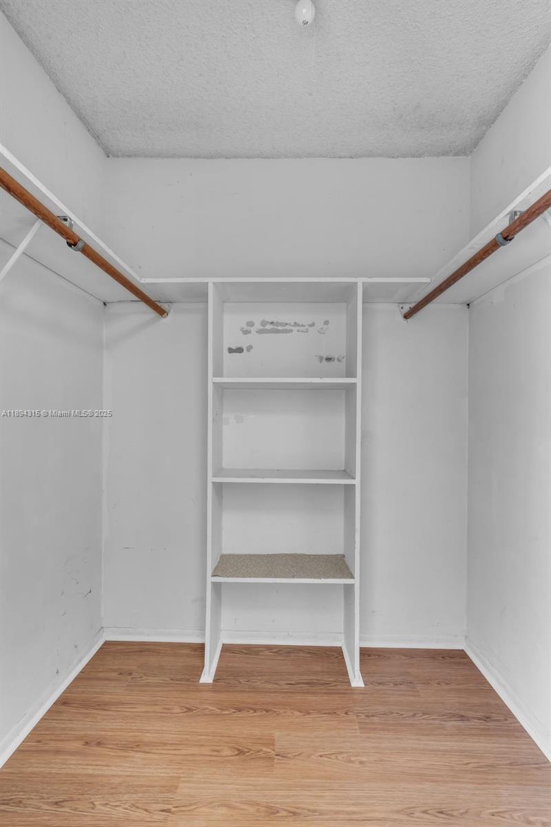 KEYSTONE HARBOR CLUB COND - Residential