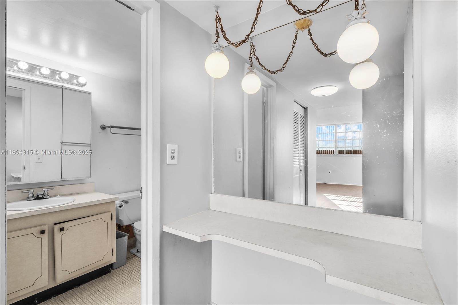 KEYSTONE HARBOR CLUB COND - Residential