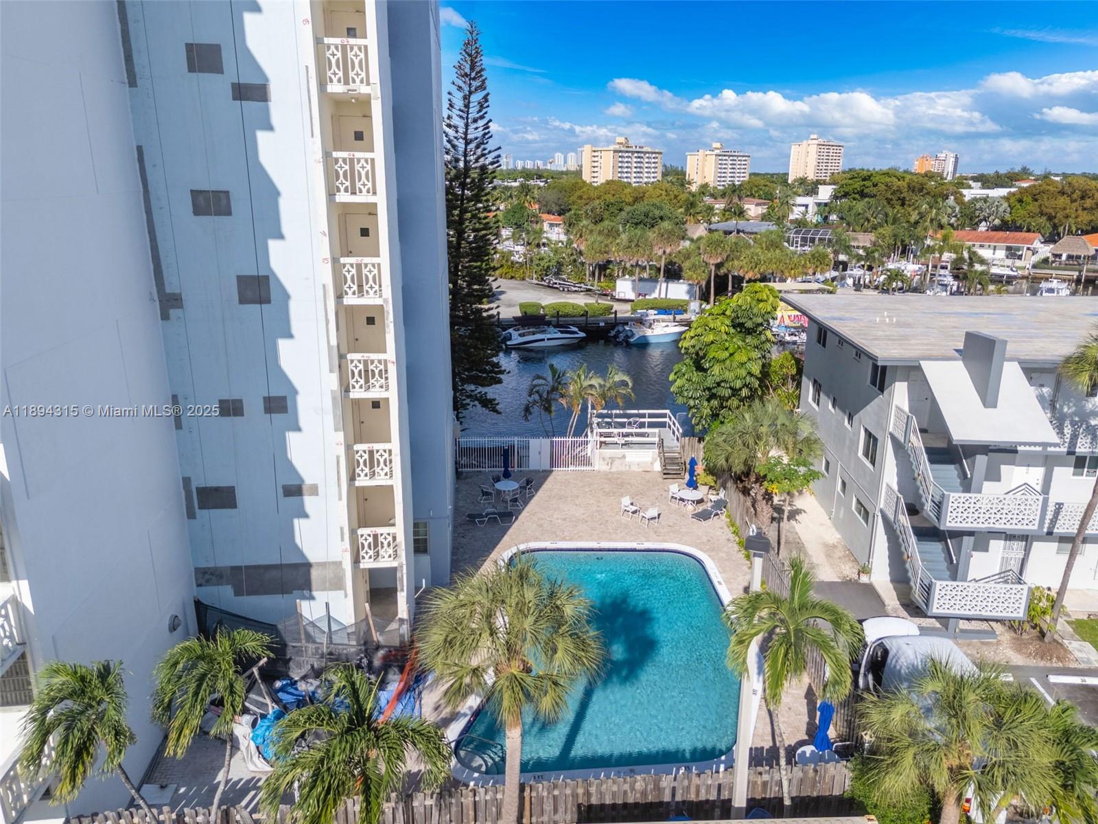 KEYSTONE HARBOR CLUB COND - Residential