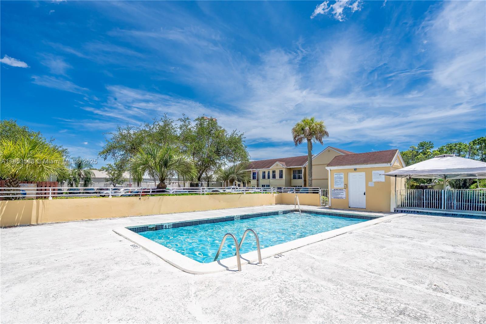 WILLOW WALK OF KENDALL CO - Residential