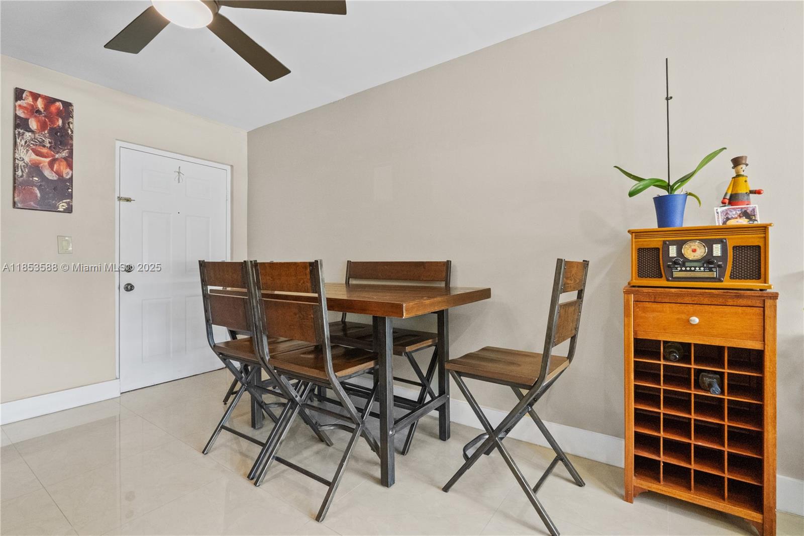 WILLOW WALK OF KENDALL CO - Residential