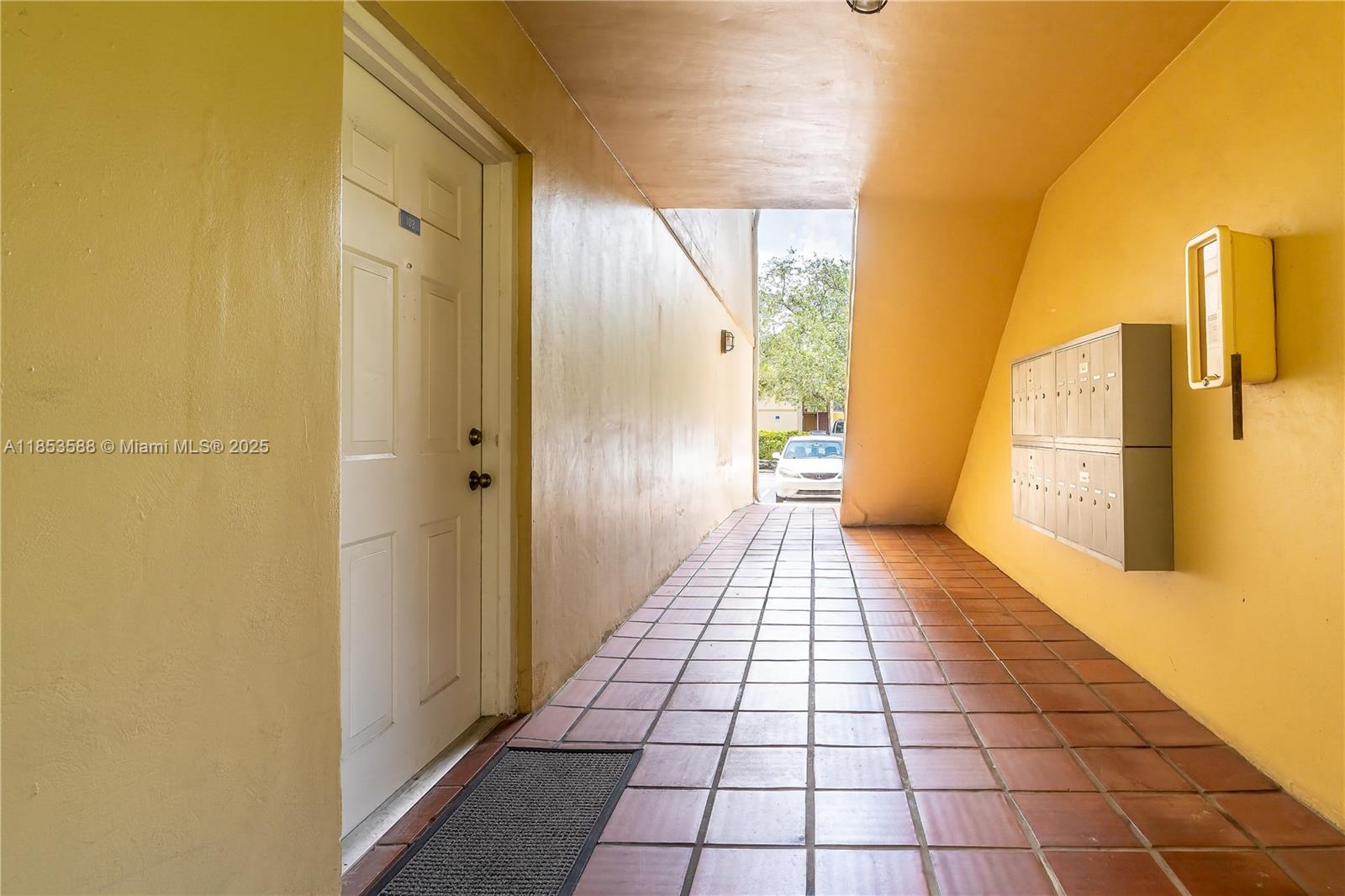 WILLOW WALK OF KENDALL CO - Residential