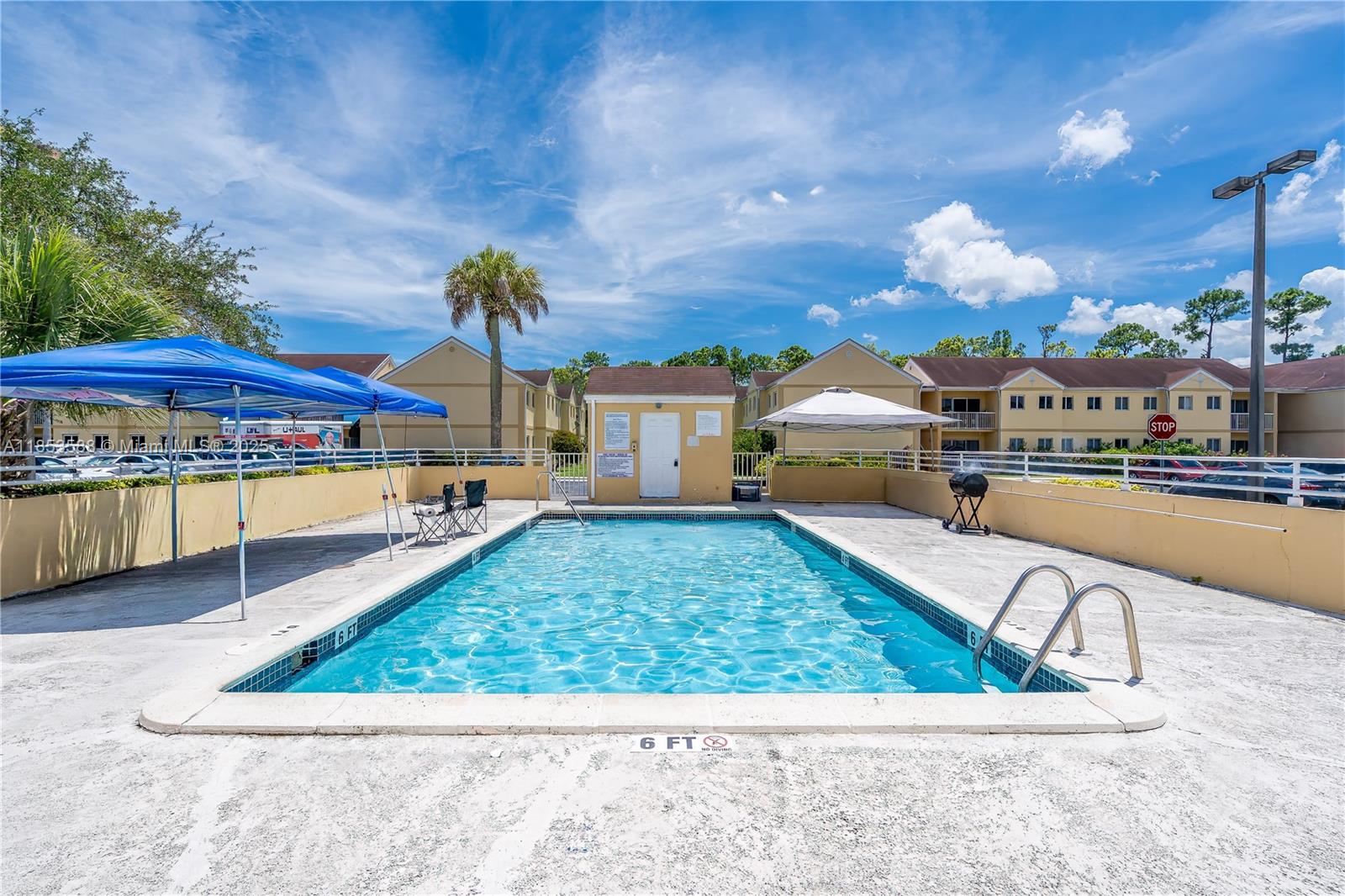 WILLOW WALK OF KENDALL CO - Residential