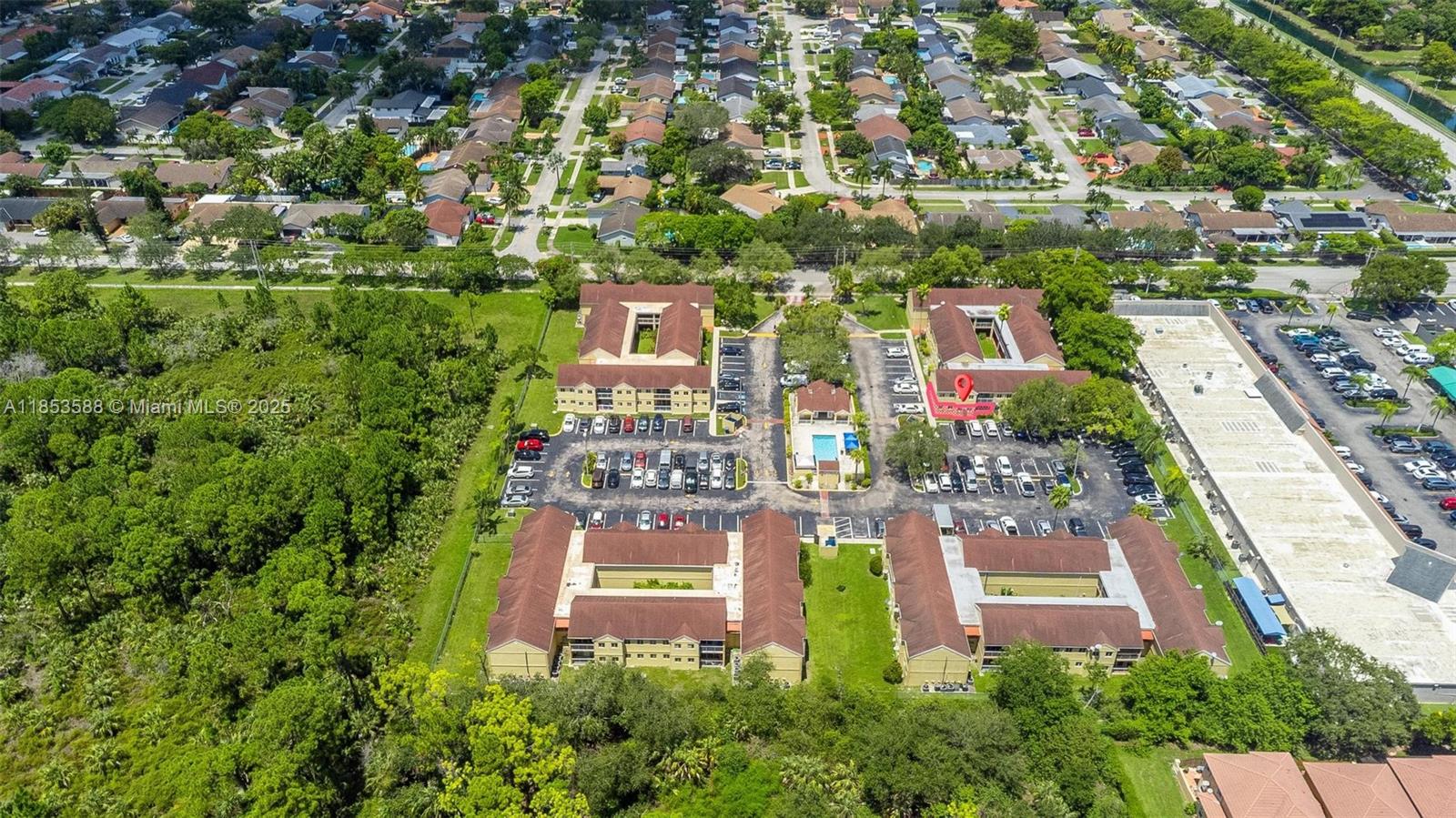 WILLOW WALK OF KENDALL CO - Residential