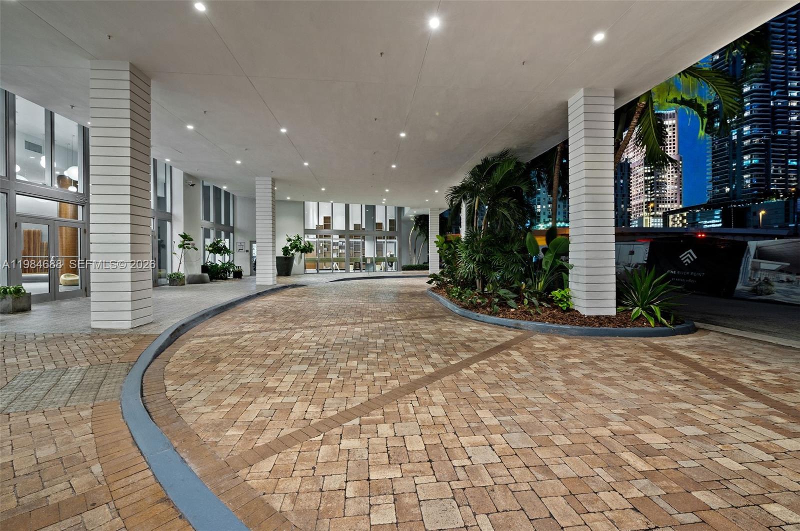 WIND CONDO - Residential Lease