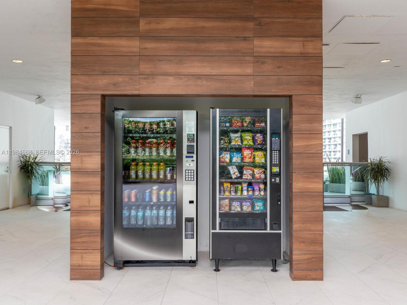 WIND CONDO - Residential Lease