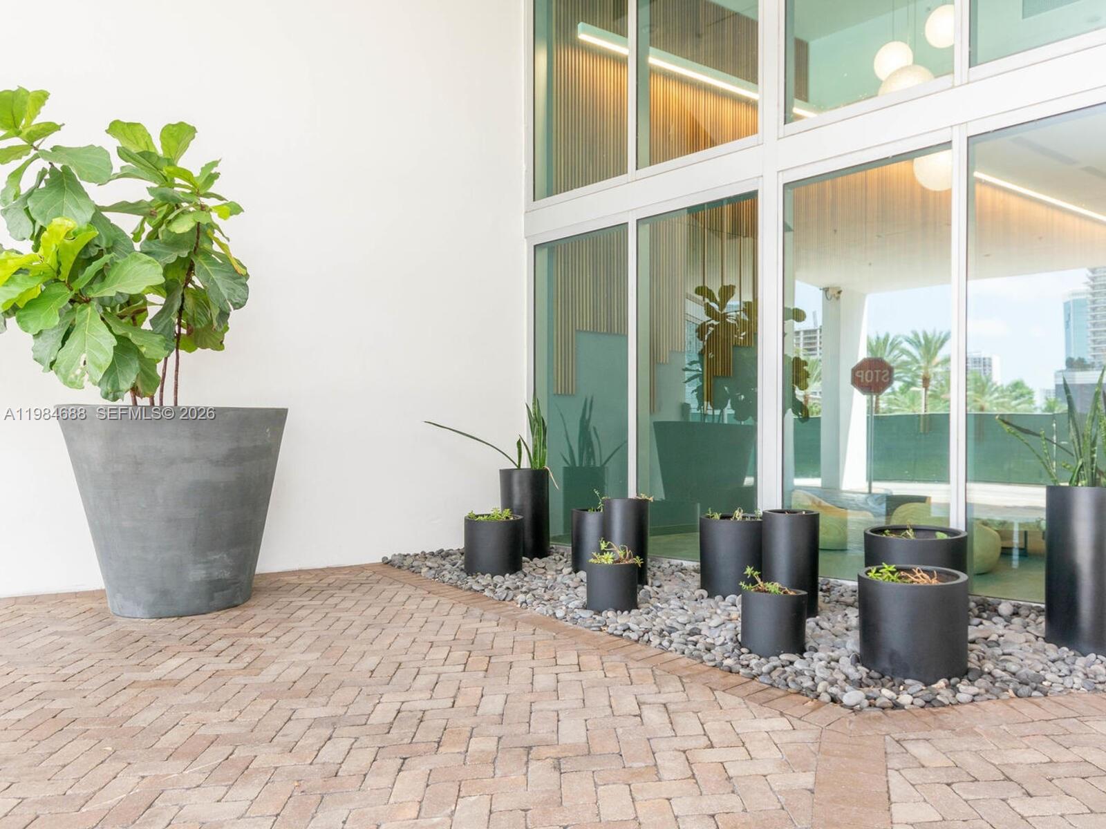 WIND CONDO - Residential Lease