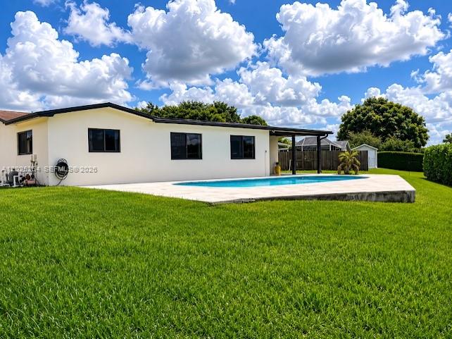 PASADENA LAKES - Residential