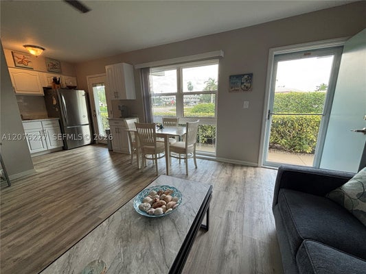 240 N COLLIER BLVD APT A1, MARCO ISLAND, FL 34145 - Image 7d63b1ecbd4eeddaab20d2f6d4a3c15f/1094551318