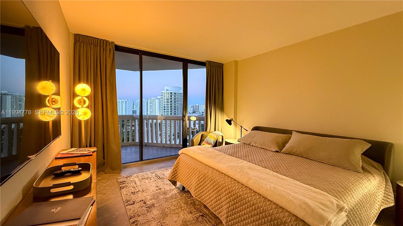 2000 ISL BLVD WILLIAMS IS - Residential Lease