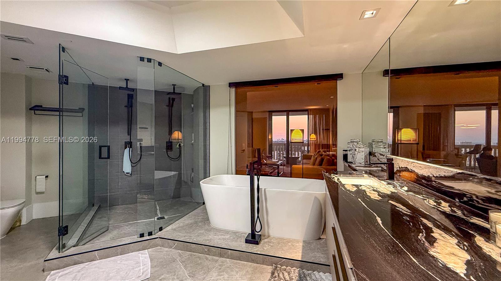 2000 ISL BLVD WILLIAMS IS - Residential Lease