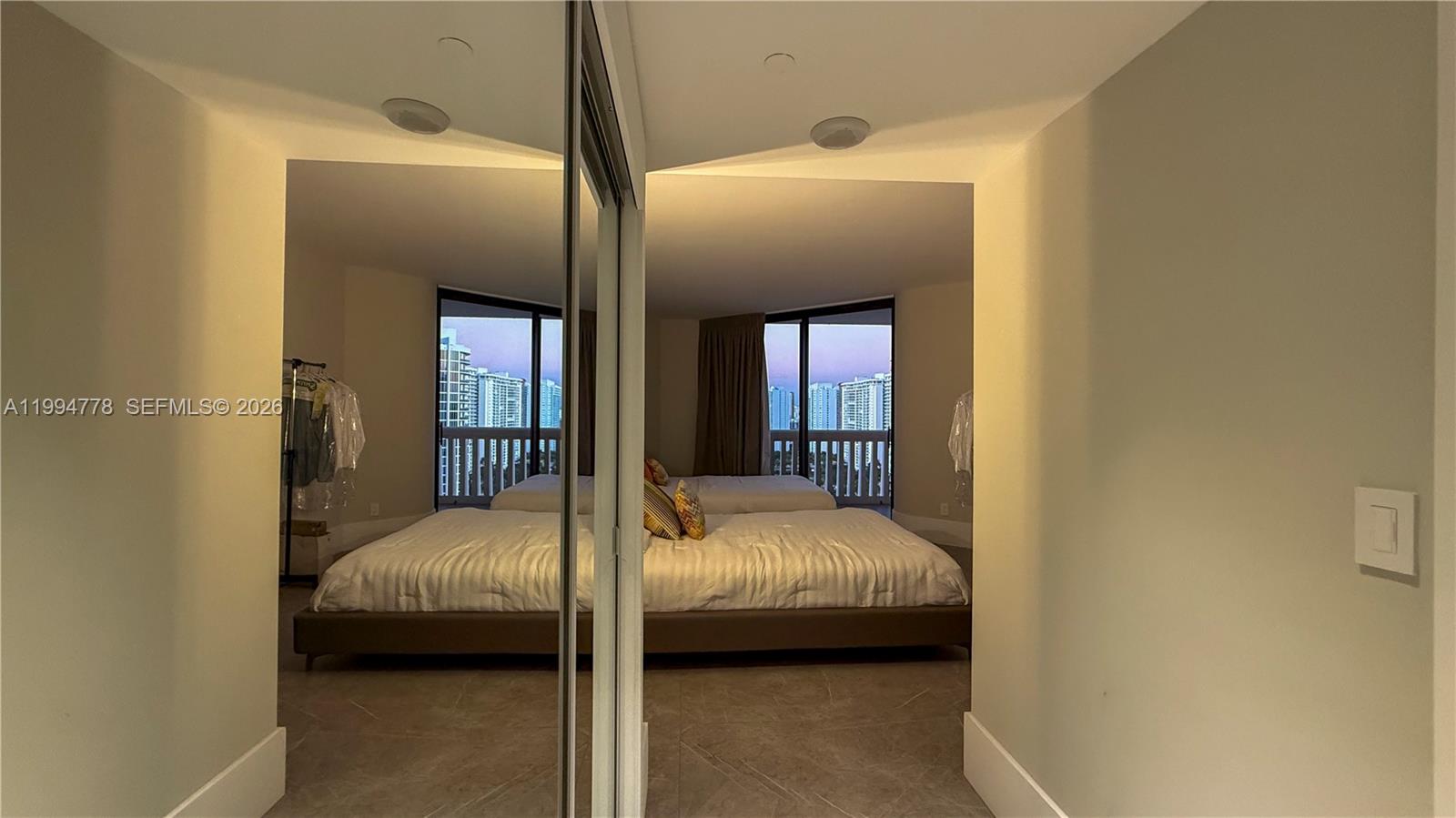 2000 ISL BLVD WILLIAMS IS - Residential Lease