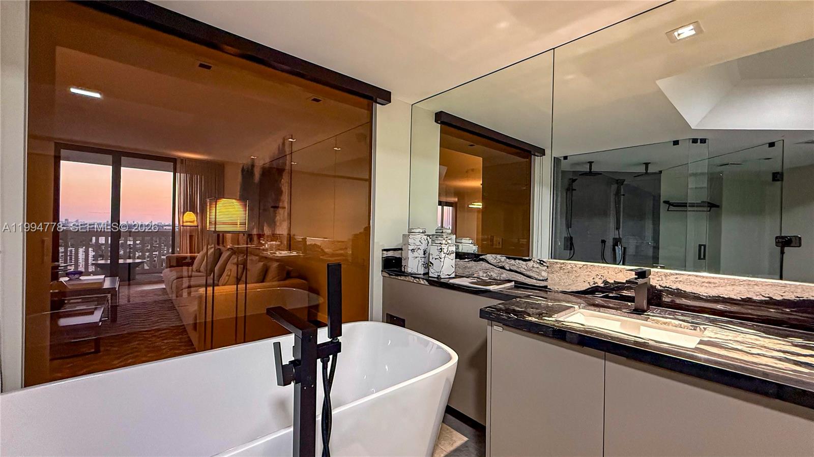 2000 ISL BLVD WILLIAMS IS - Residential Lease