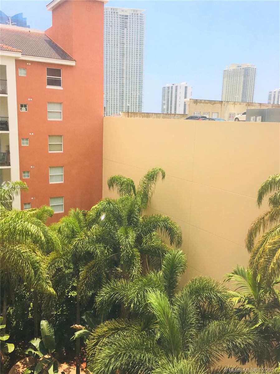 PORTO BELLAGIO CONDO - Residential