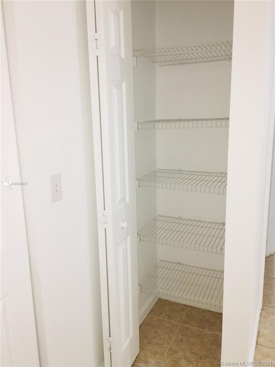 PORTO BELLAGIO CONDO - Residential