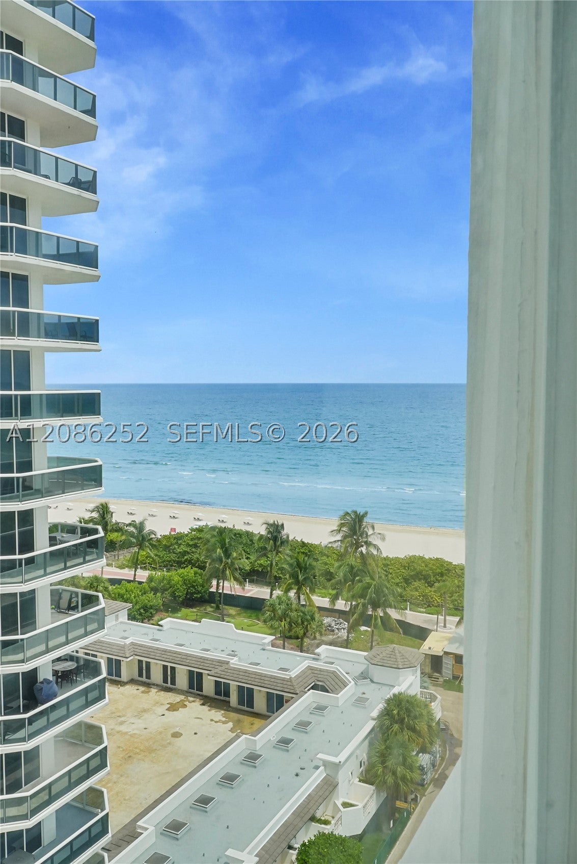 Properties 4 4747 Collins Ave 1008