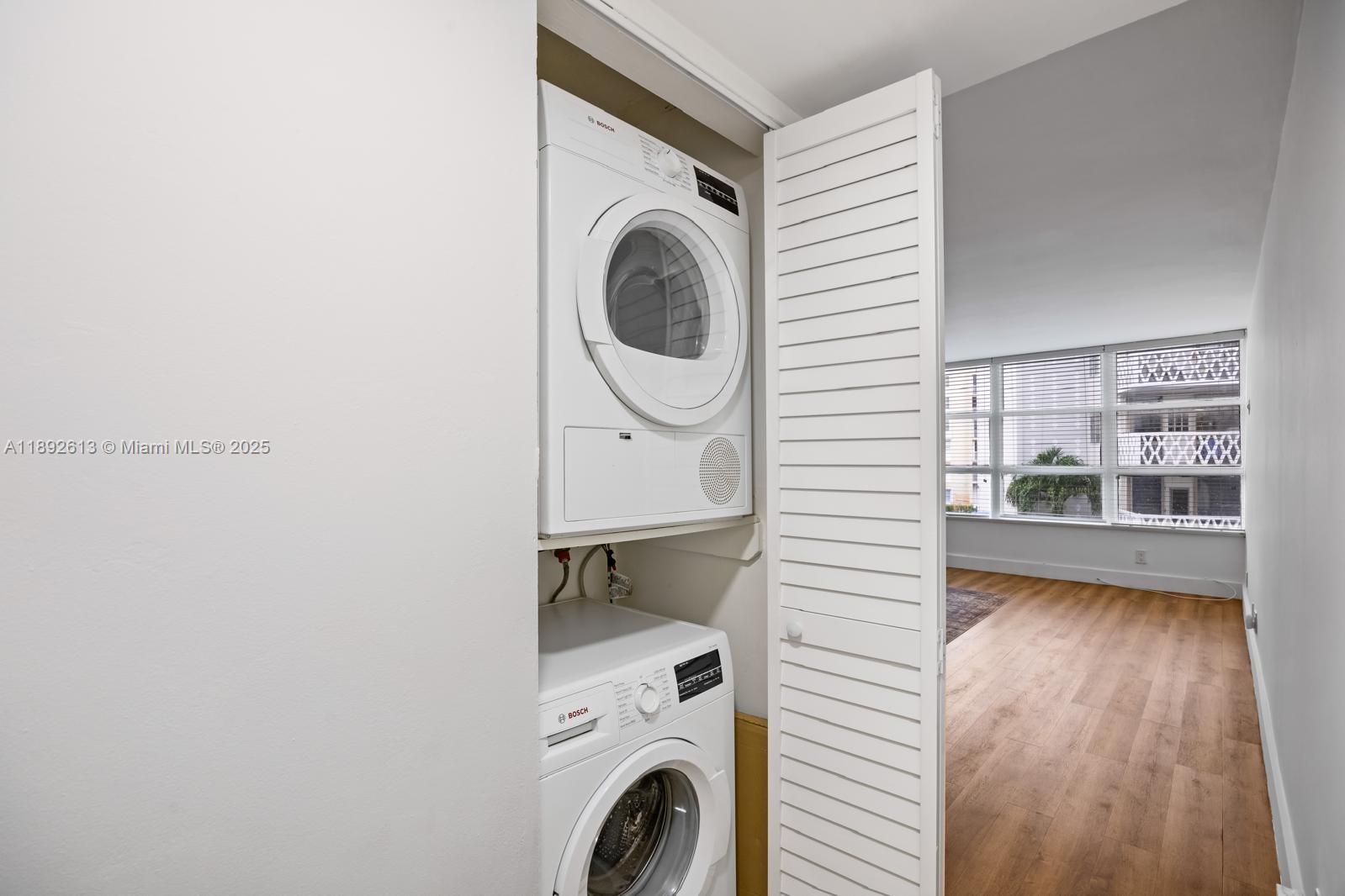 BRICKELL SHORES CONDO - Residential Lease