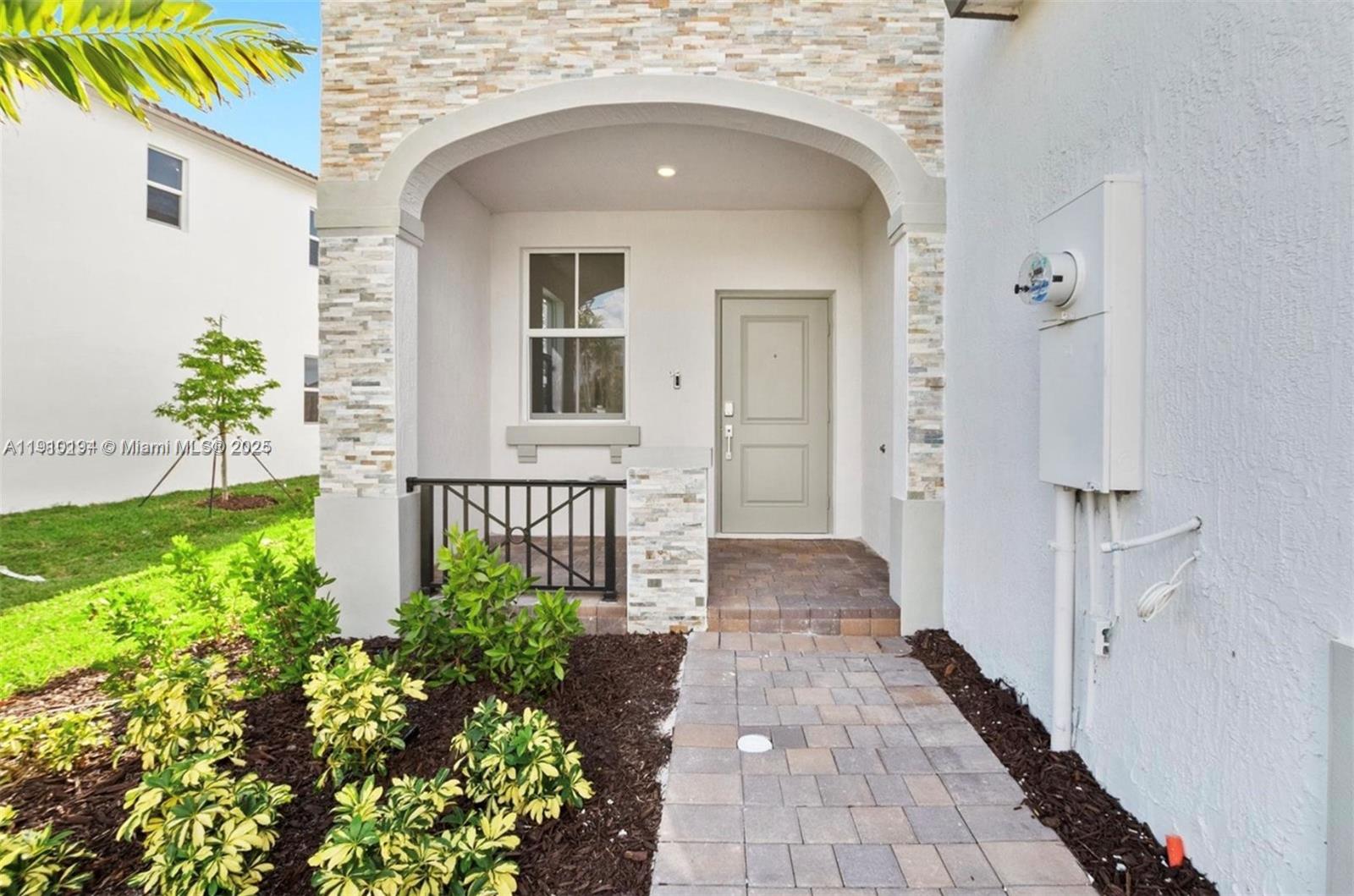 GOLF PARK SEC 1 - Residential Lease