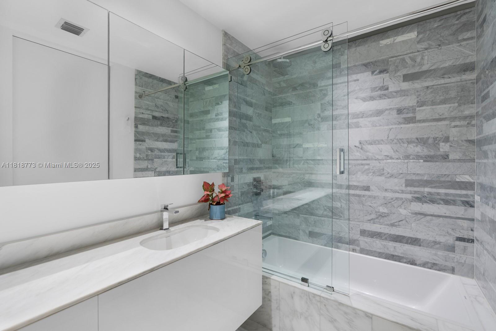 OCEANA BAL HARBOUR CONDO - Residential