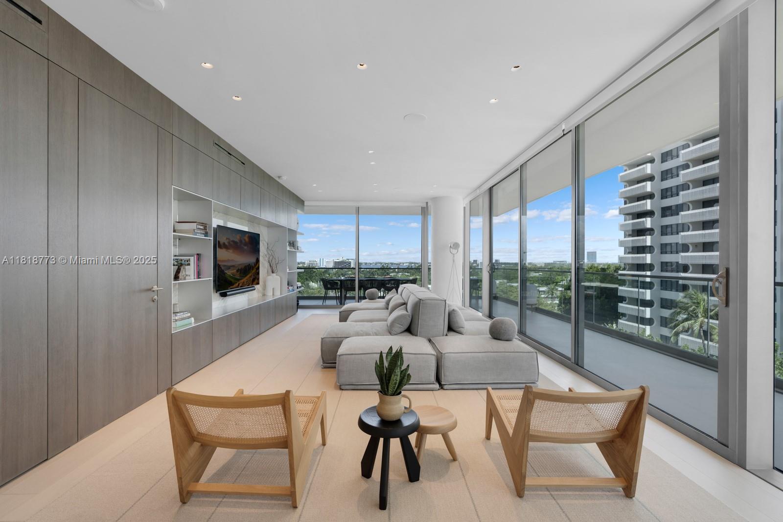 OCEANA BAL HARBOUR CONDO - Residential