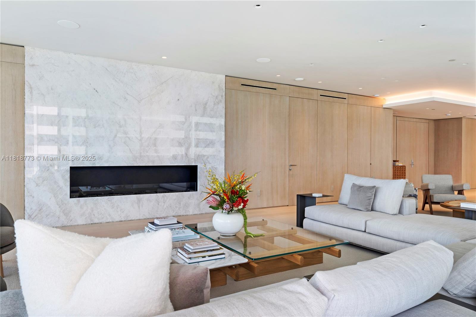 OCEANA BAL HARBOUR CONDO - Residential