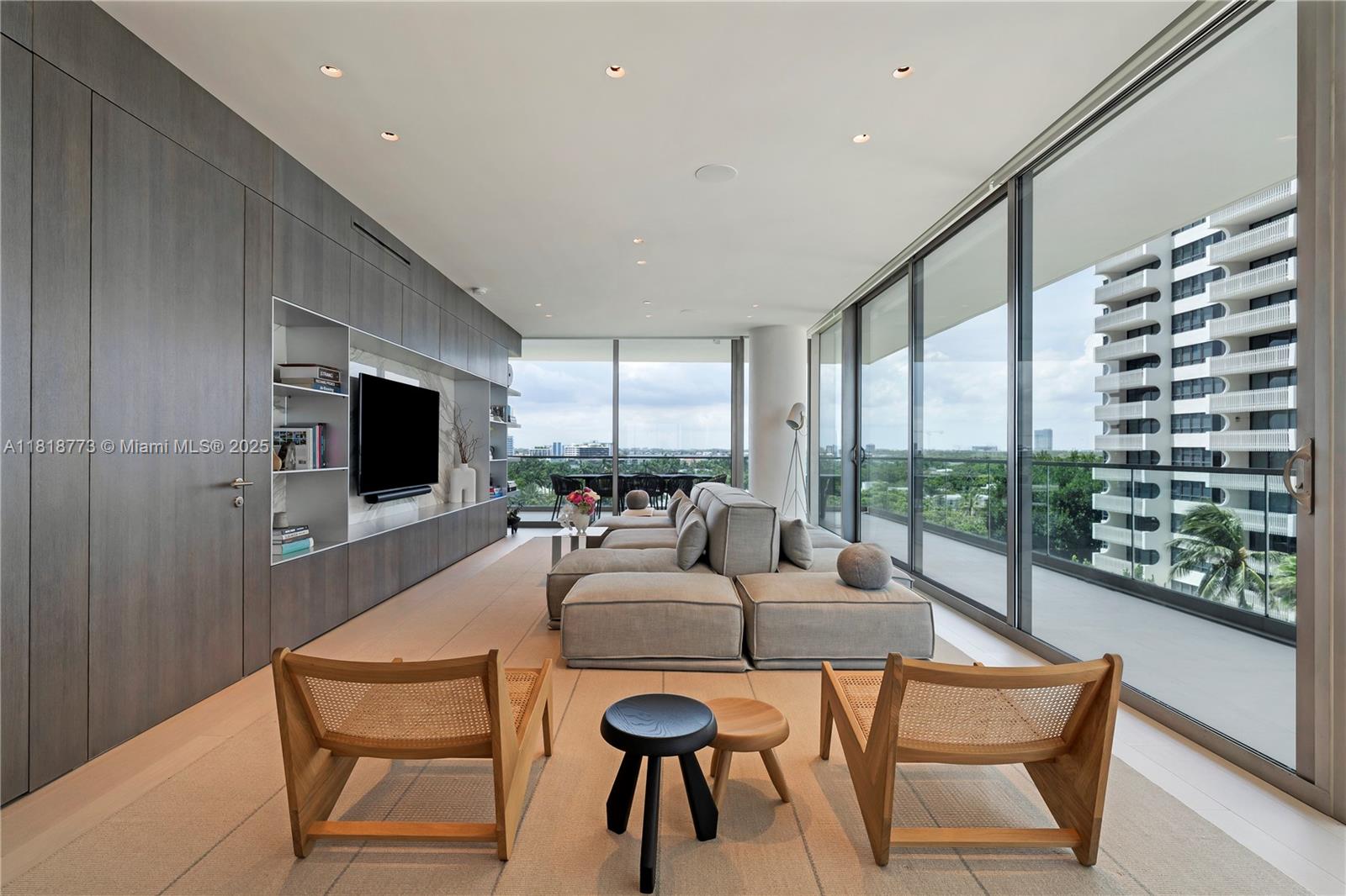 OCEANA BAL HARBOUR CONDO - Residential