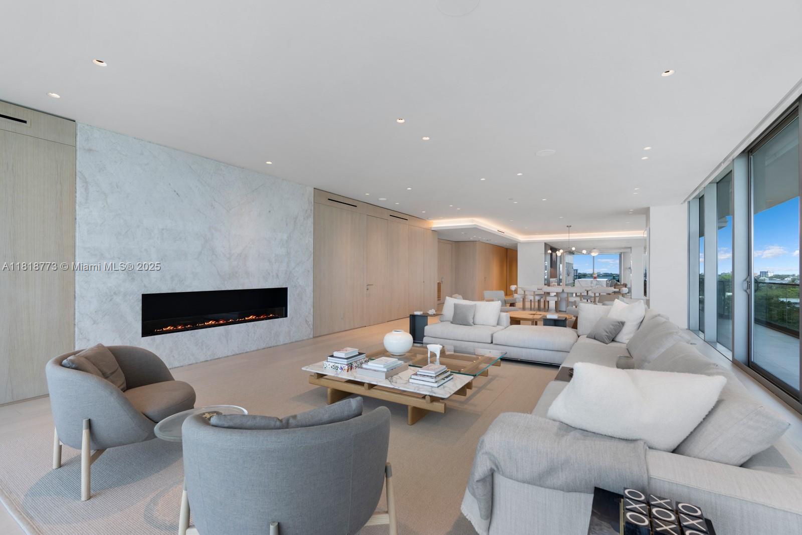 10203 Collins Ave 701