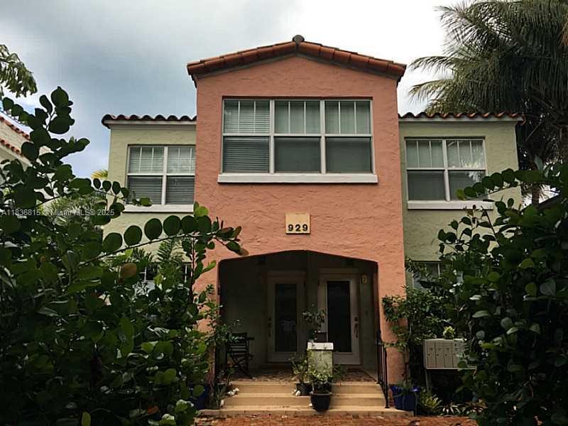 Remodeled 2bed/2bath+den in south beach. Completely remodeled art deco condo. Very spacious 2/2 plus den with wood floors throughout. All new stainless steel appliances and granite countertops. Washer/dryer inside unit. Impact windows. Walk-in closets in both bedrooms. 1 assigned covered parking space inside building. No short term rentals. No pets. Great location, walking distance to ocean drive. Available 9/1/25
