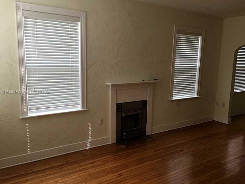 929 MERIDIAN AV 2