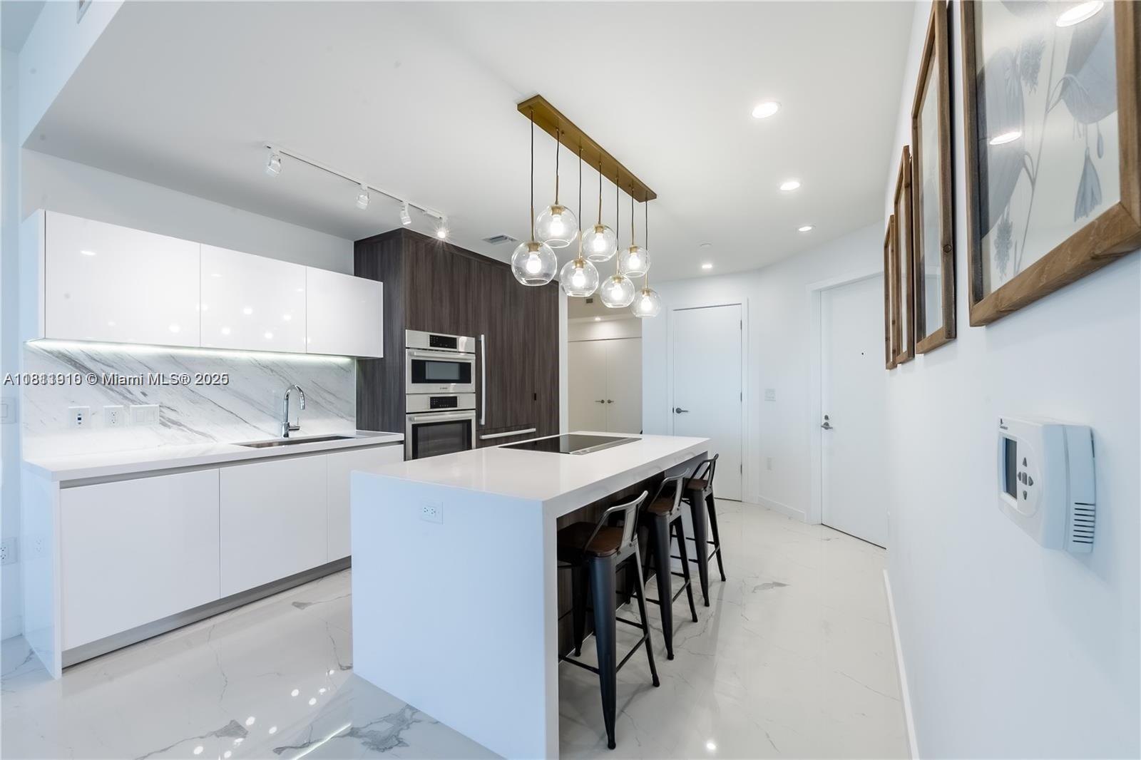 851 NE 1st Ave 3308