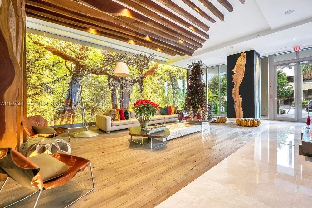 1010 Brickell Ave 1810