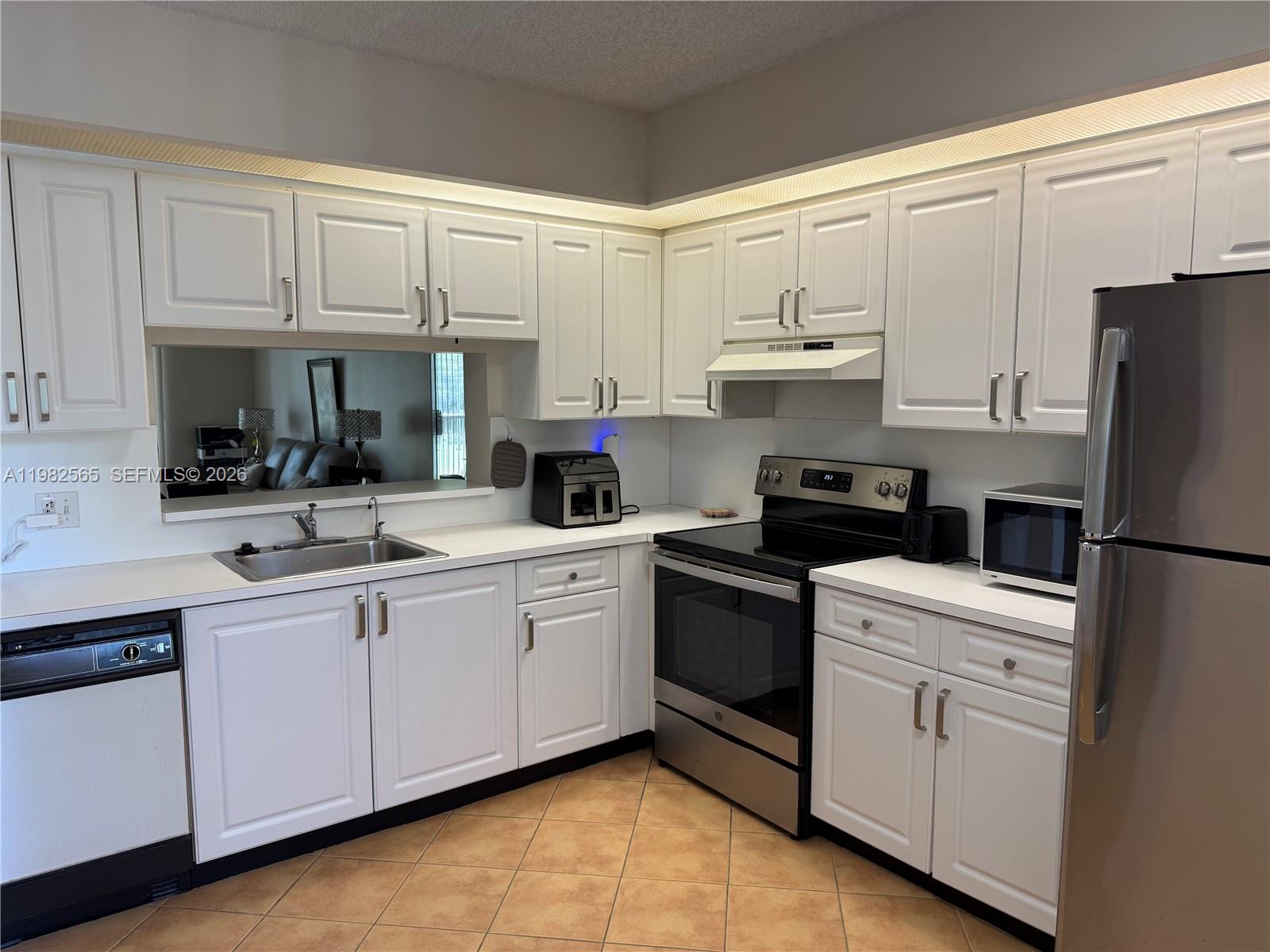 CAMBRIDGE AT CENTURY VILL - Residential