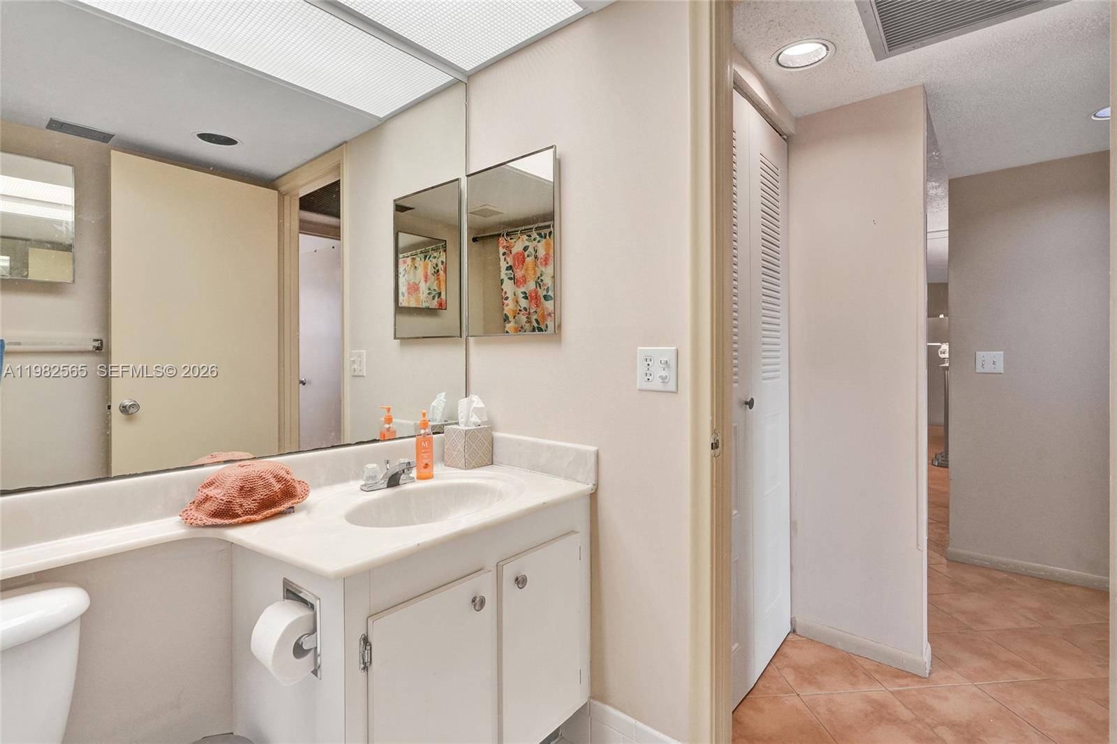 CAMBRIDGE AT CENTURY VILL - Residential