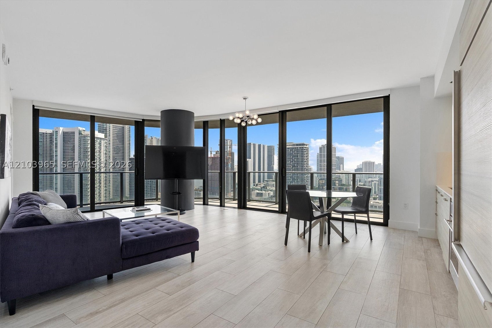 121 NE 34th St 2904