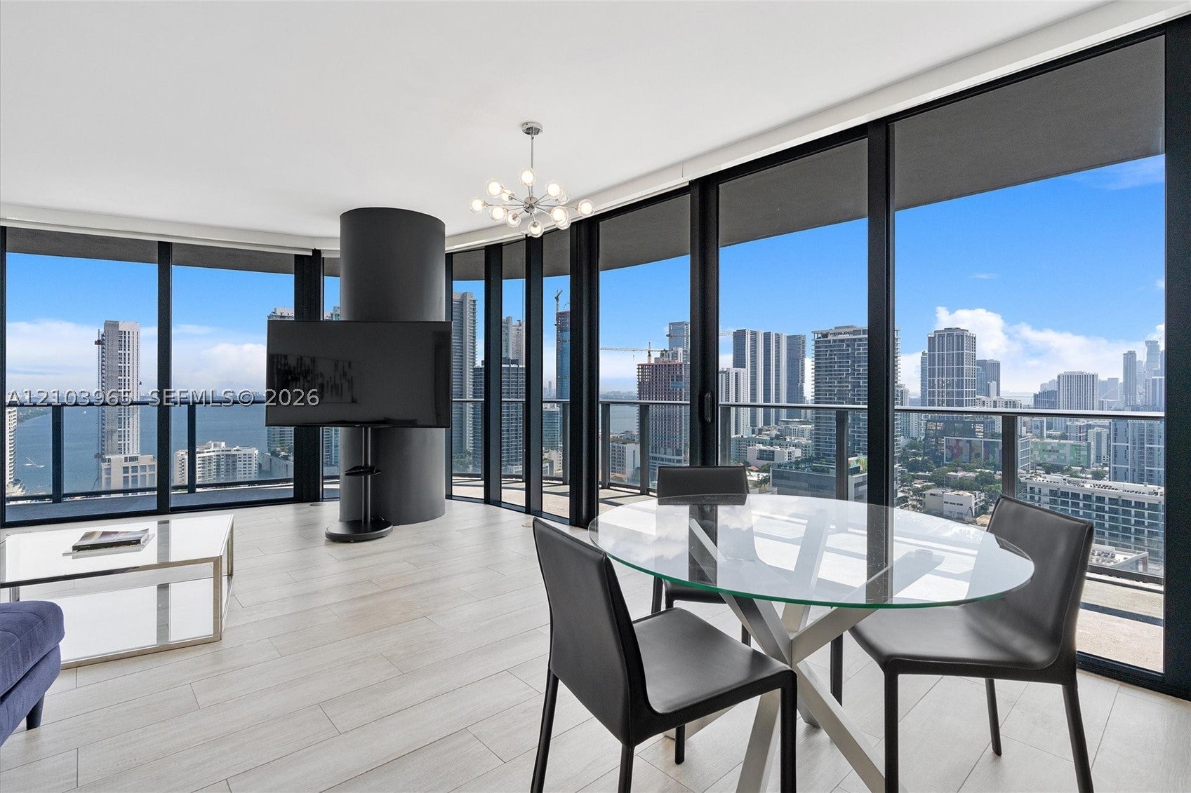 121 NE 34th St 2904